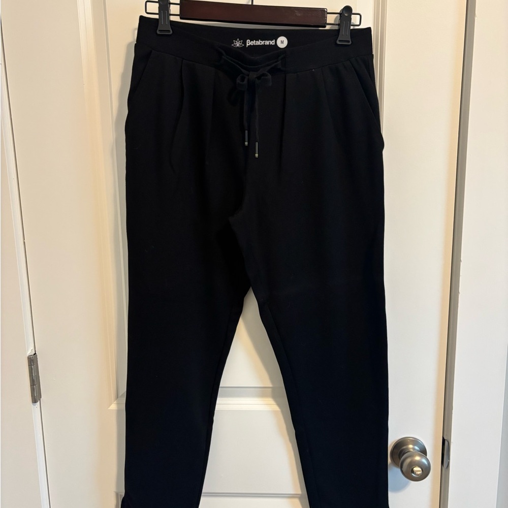 Betabrand Women’s Classic Black Ankle pants
